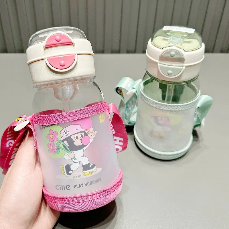 大容量トリタン製プラスチックストローカップ、持ち運びに便利な可愛い二層式水筒、小学生用、持ち運びロープ付き