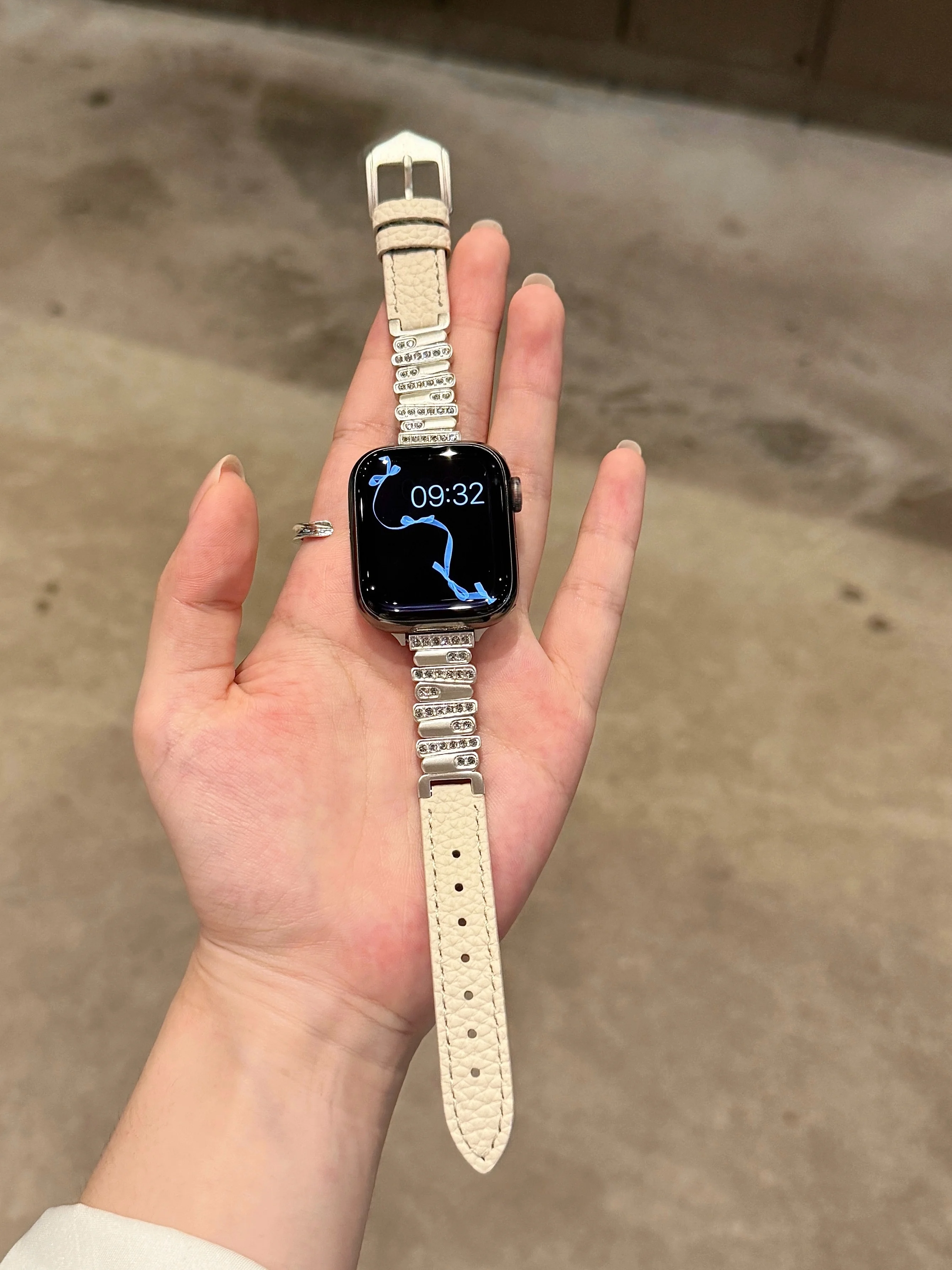 Compatible avec le bracelet iWatch 38 mm 40 mm 41 mm 42 mm 44 mm 45 mm 49 mm bracelet de mode en cuir serti de diamants irréguliers