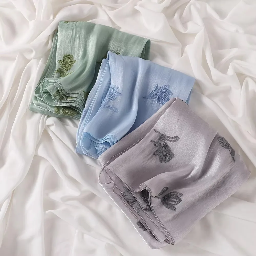 

Fashion Glitter Floral Embroidery Hijab 70*175CM Shimmer Islamic Head Wrap Lightweight Crinkle Plain Scarves For Women