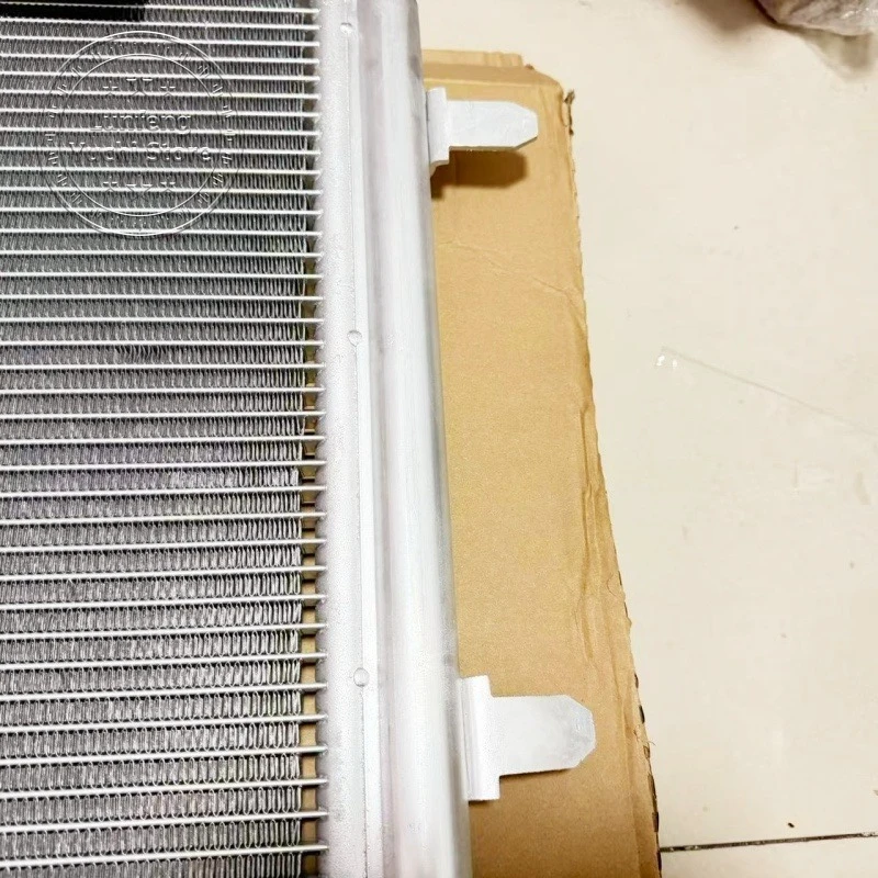 P/N: LR070458, LR034171, LR023921, LR000566 - Condensador de aire acondicionado para Land Rover LR2 Evoque Discovery Range Rover Sport