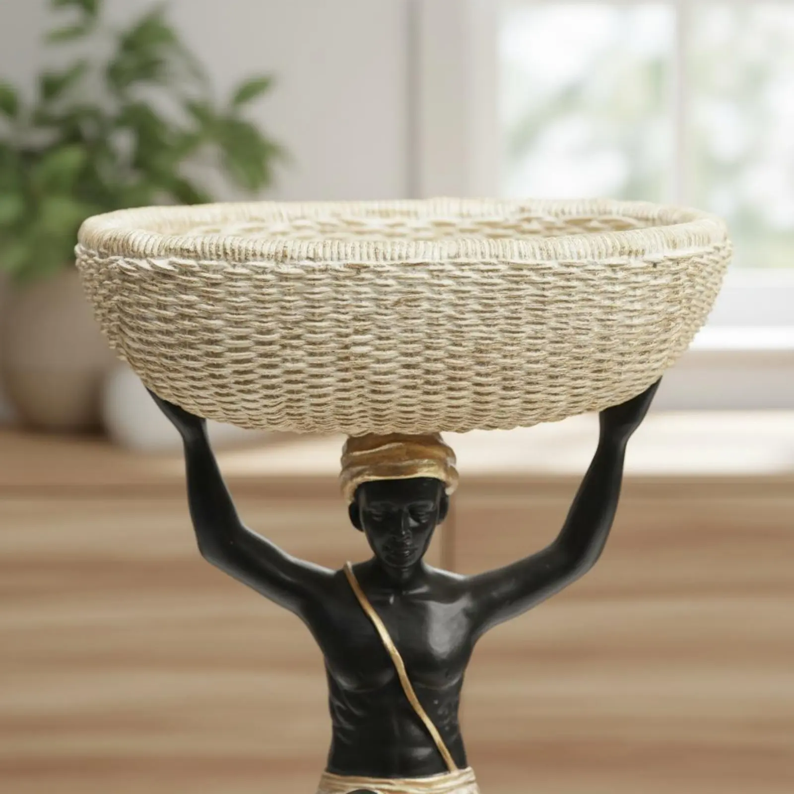 Resin Tribal Figure Key Holder Creative Design Home Decoration Desktop Organizer Multi-Functional Decorative Figurine