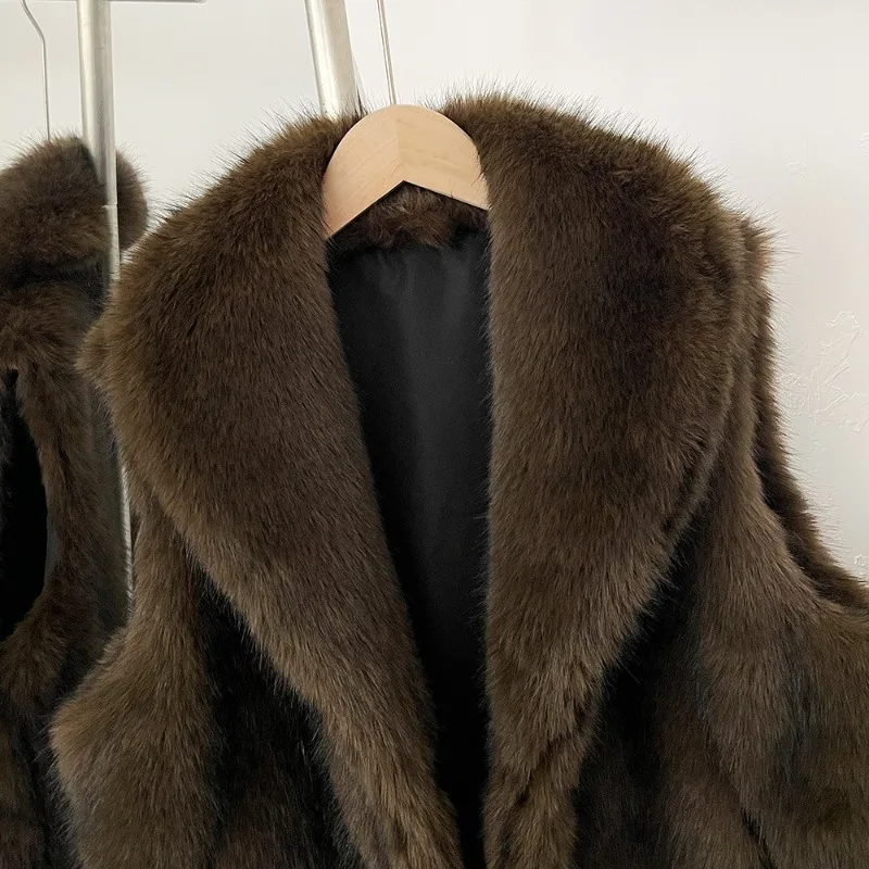 

2026 Fashion Faux Fur Vests Short Coat Women's Fox Fur Waistcoat Autumn Winter Turndown Collar Sleeveless Jacket Streetwear Tops