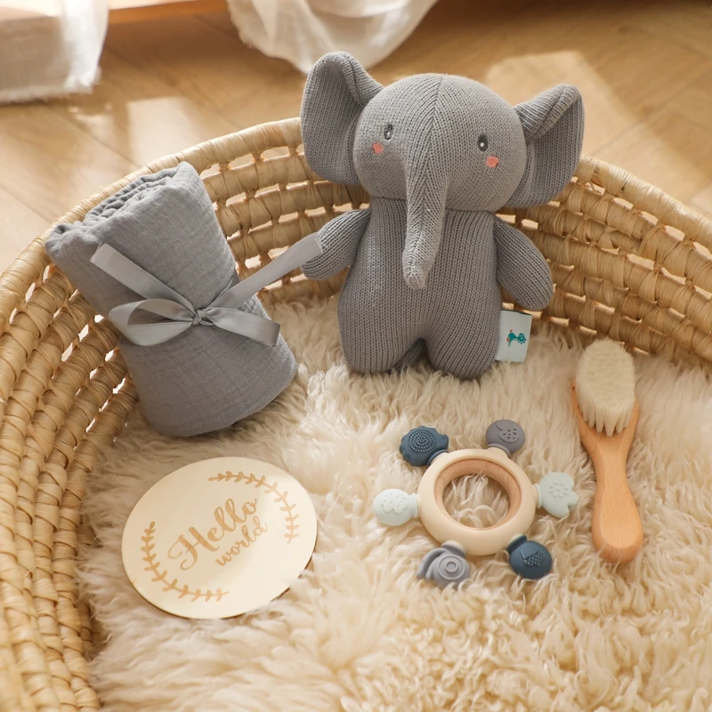 Juego de baño para bebé, Toalla de baño mensual con tarjeta de hitos, Manta de algodón, cepillo, ganchillo, Animal, muñeca, sonajero, regalo de
