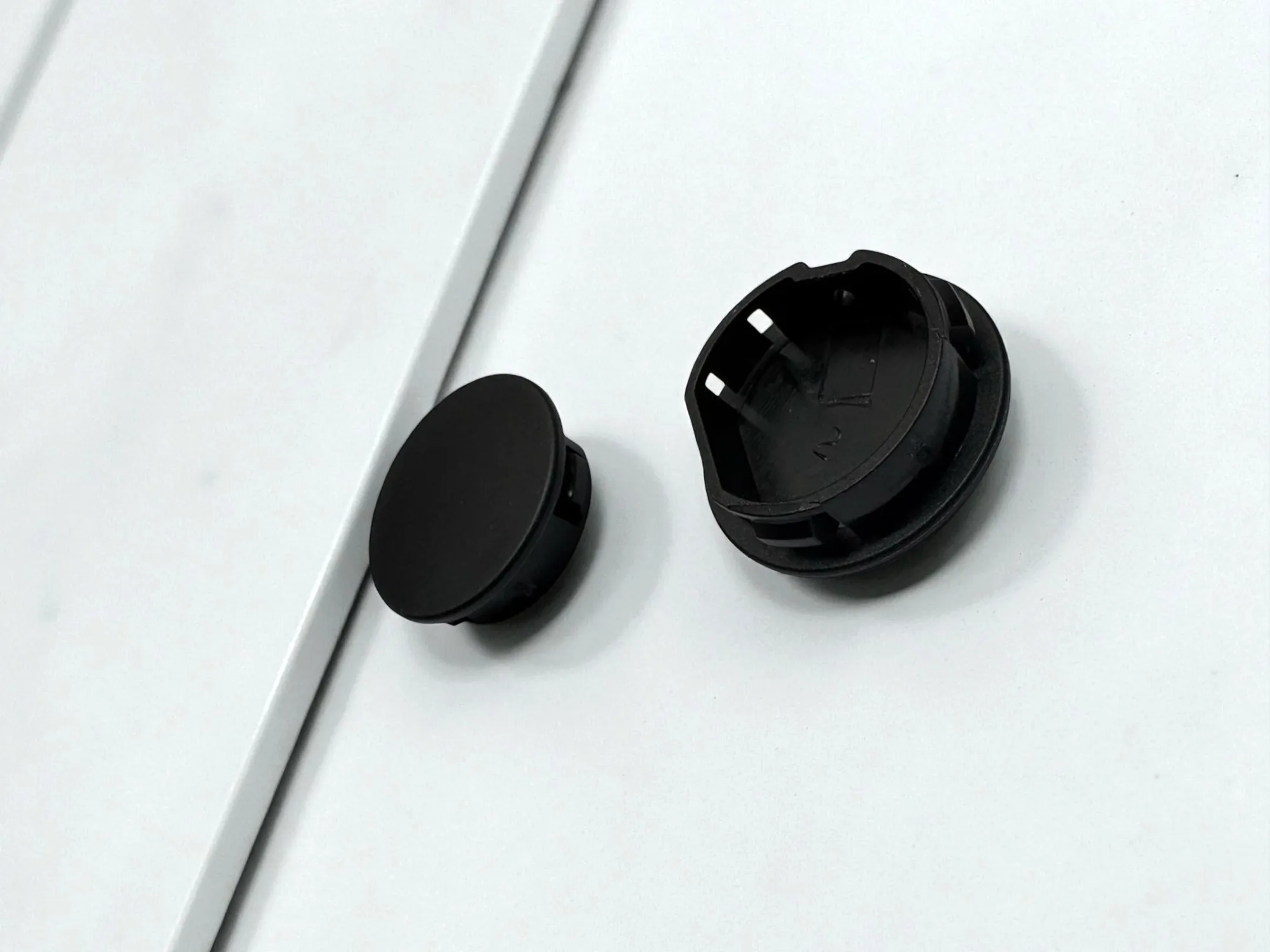 

1-Piece Towing Eye Cover Cap for Porsche 911 964/993/996/986 Turbo/GT3