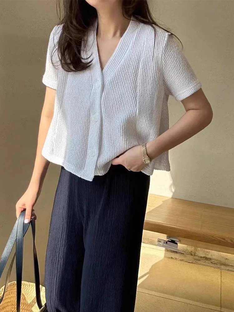 

Gagarich French Style Single Breasted Short Sleeved Knitted Sweater Women Summer New Versatile Loose Solid Color Thin Top