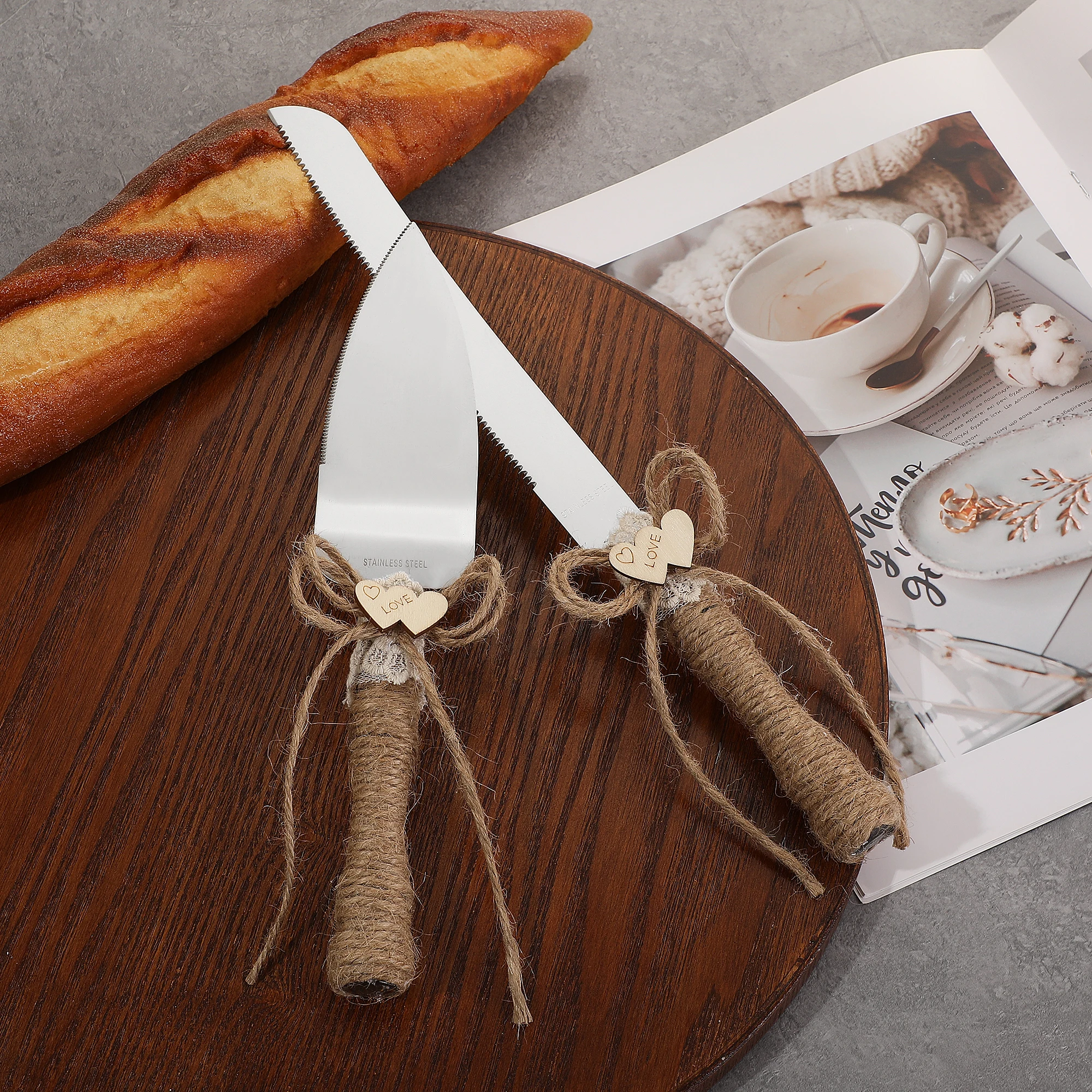 Estilo occidental nuevo doble corazón amor copa de pie alto banquete copa de vino tinto cuchillo y cuchara conjunto caja de regalo