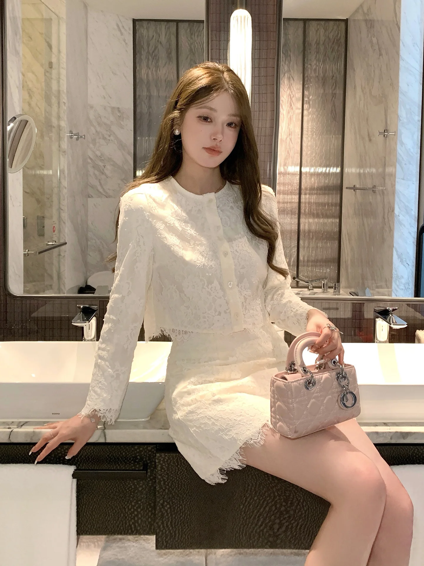 

FanyFloss Премиум-топ с вышитыми кисточками и полым цветочным принтом, юбка, женский комплект из двух предметов для похудения, модная одежда...