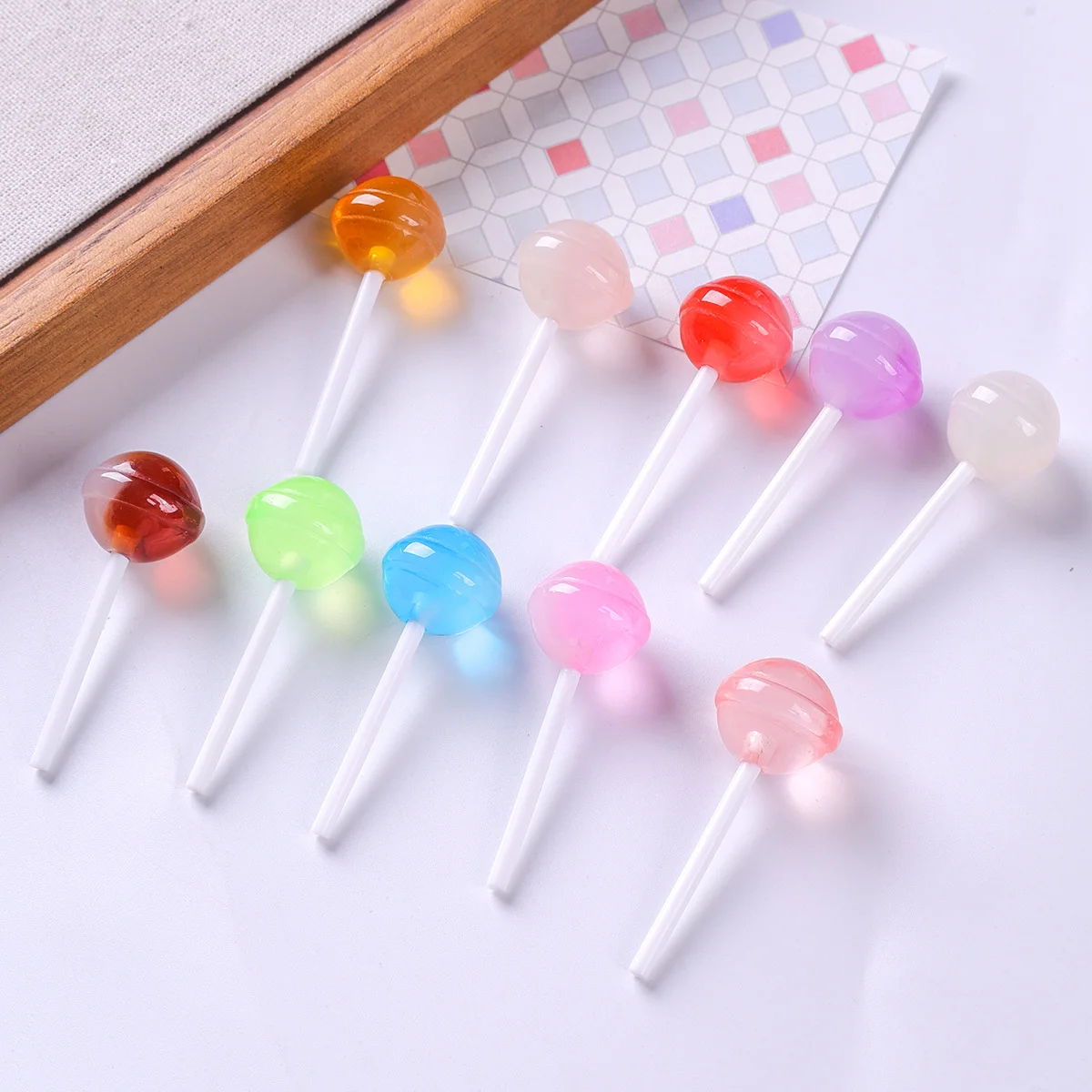 10Pcs Simulation Lollipop Resin Ornament Cabochons Candy Charms For Phone Shell Hairpin Doll House Handmade Craft Materials