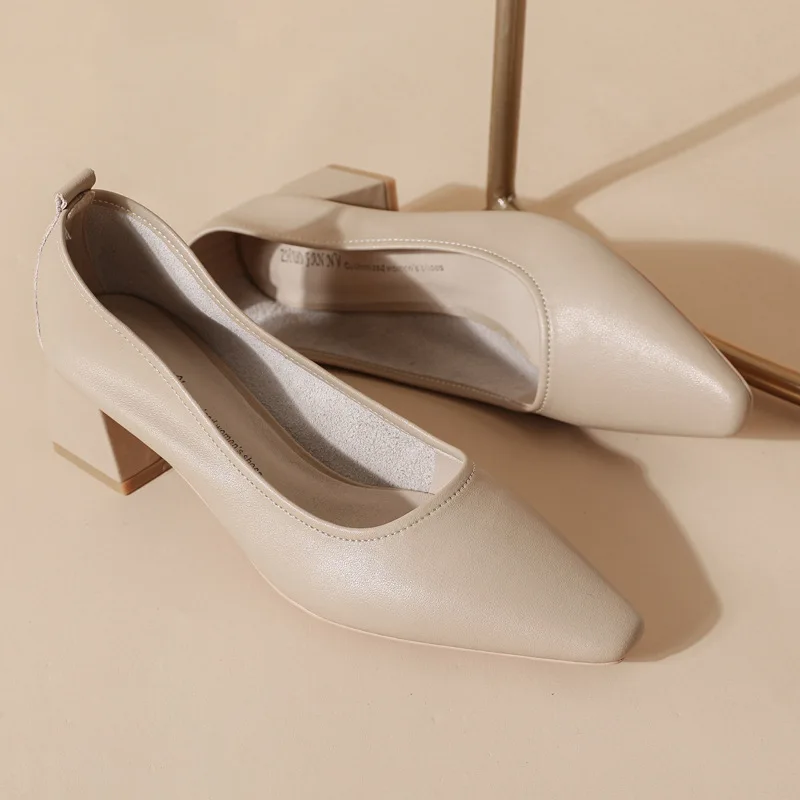 

Туфли на толстом квадратном каблуке из мягкой кожи, средний каблук 5 см, новые женские туфли для работы.