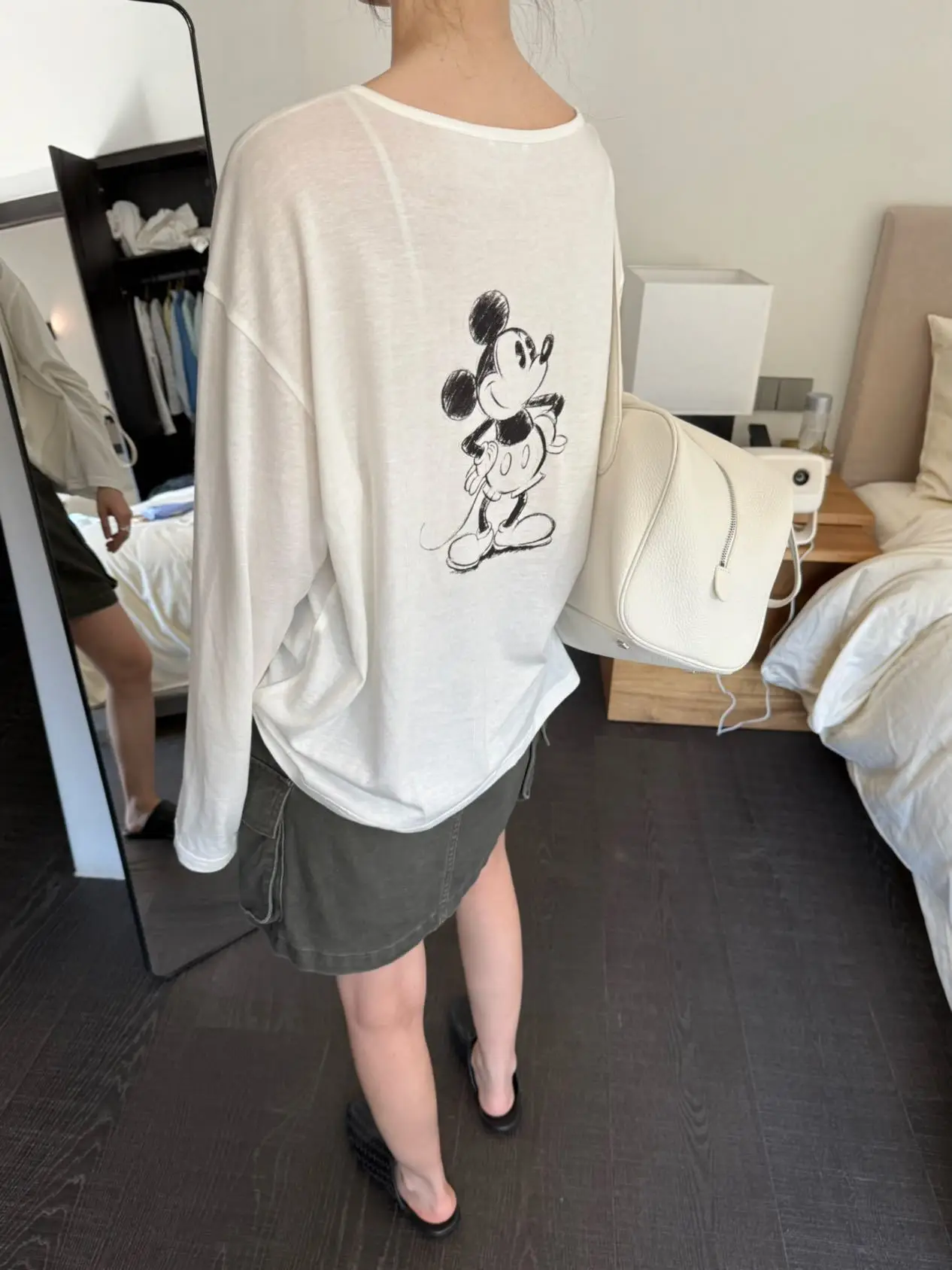 

Женская футболка Lilian с длинными рукавами и круглым вырезом, свободного кроя, повседневная, удобная, из высококачественного материала, коллекция весна-лето