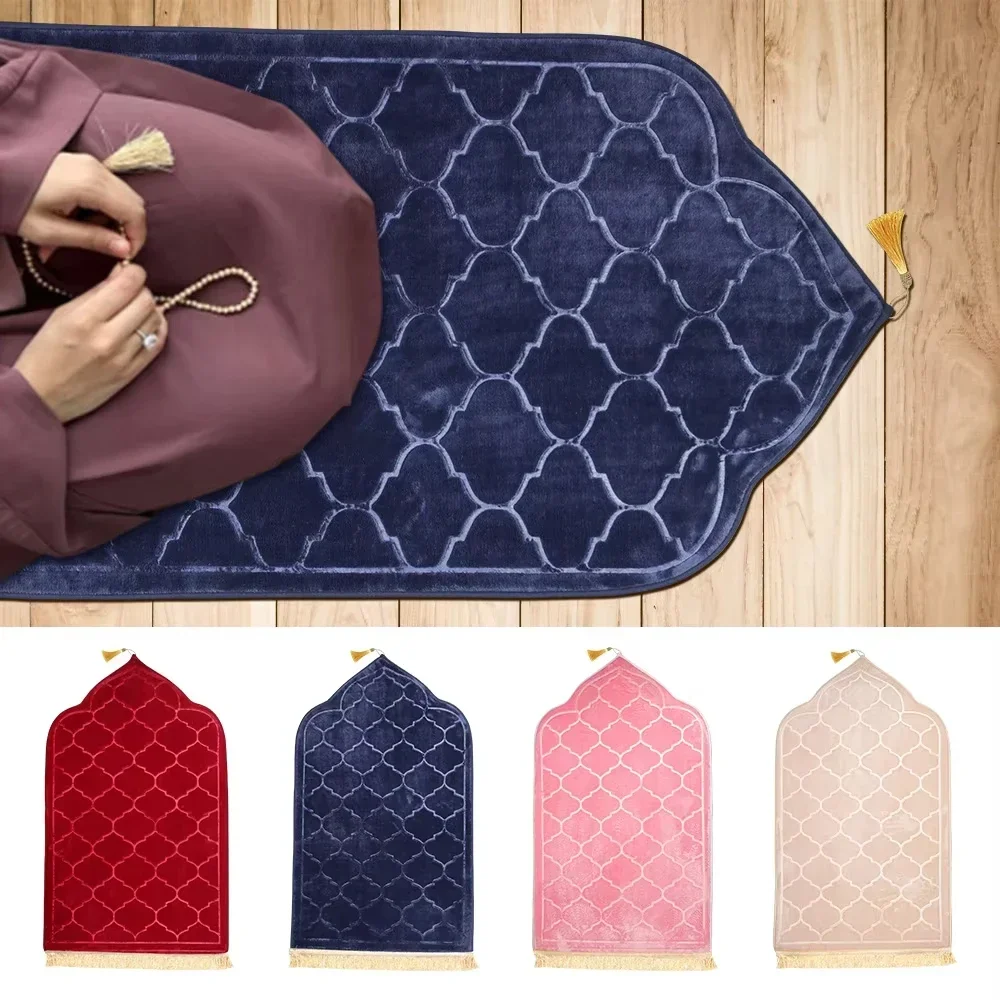 Flannel Prayer Mat Soft Worship Kneel Travel Rug Non-slip Prayer Mat For Muslim Ramadan Embossing Floor Carpets Portable Carpets