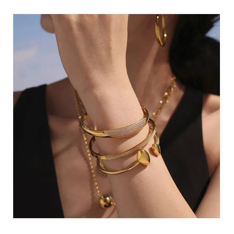 

Seattle Super Flash Zircon Gypsy Full Diamond Bracelet Gold-plated Popular Stainless Steel Bracelet Spot