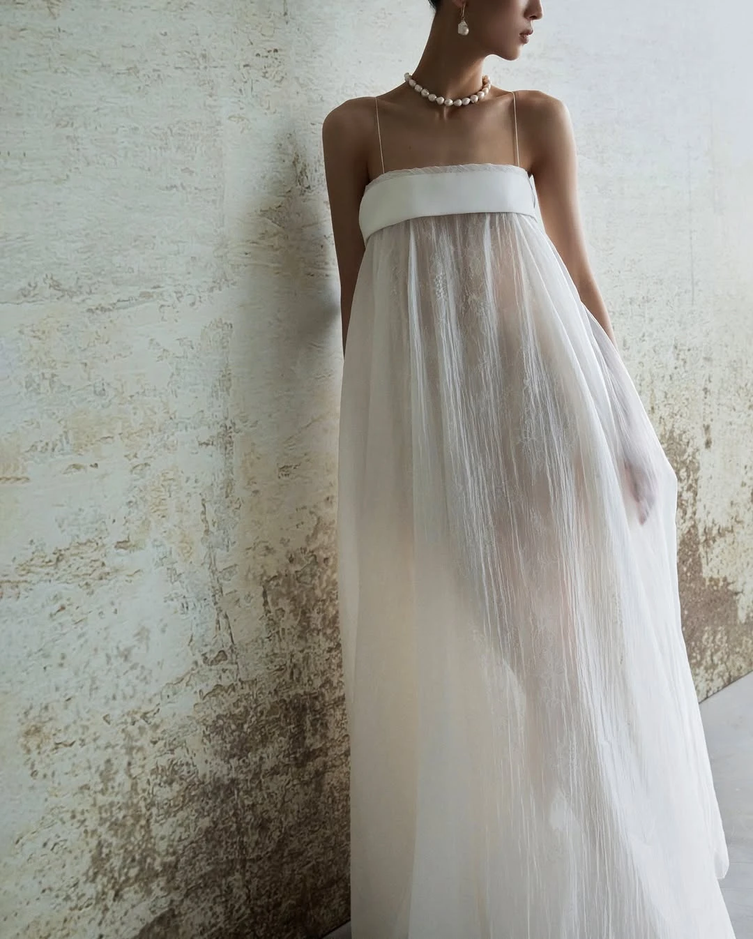 Elegant Women's White Chiffon Maxi Dress with Thin Straps Wedding Party Evening Wear Long Flowy Skirt Sheer Ladies Summer Dress