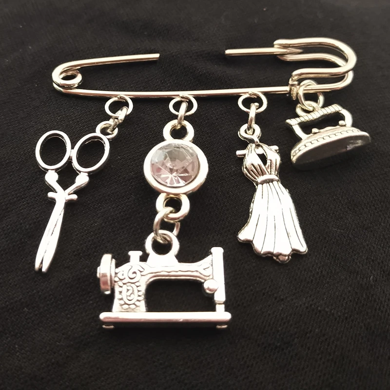 New fashion scissors, clothing sewing machine, brooch, brooch jewelry for fashion designers to use