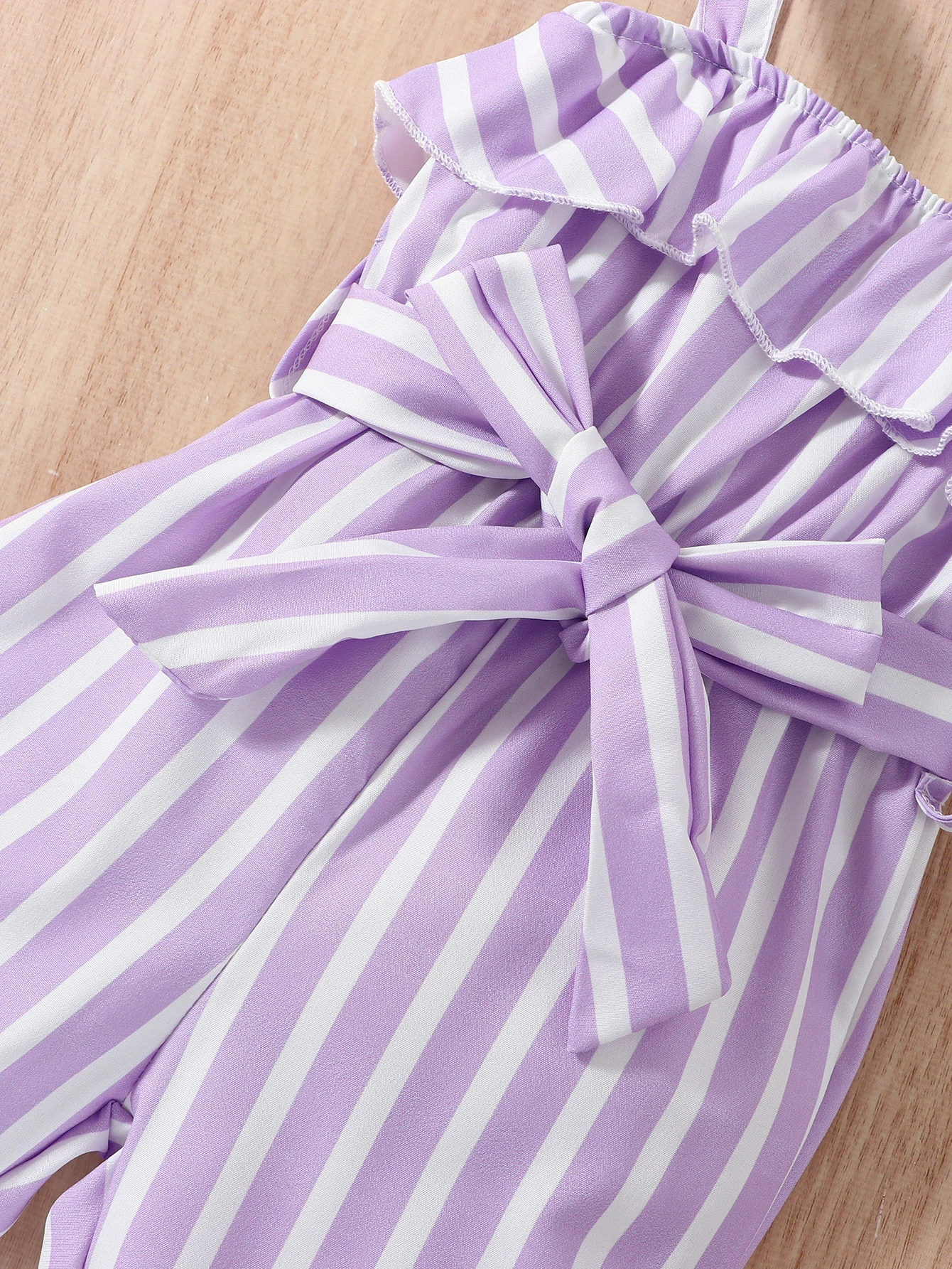 بدلة قفز قصيرة مخططة باللون الأرجواني للربيع والصيف للفتيات والرضع، وزرة أطفال لطيفة مناسبة للإجازات غير الرسمية