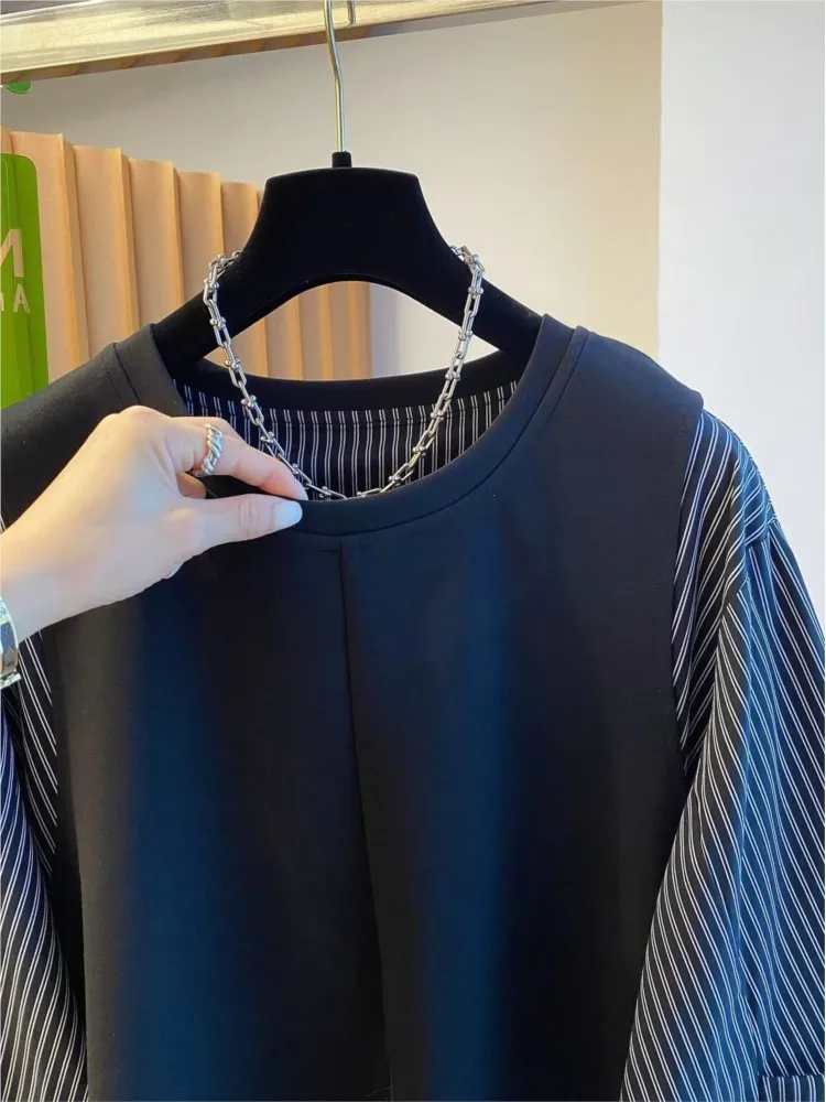 เสื้อเชิ้ตลายทางสไตล์แพทช์เวิร์คแบบสองชิ้นหลอกๆ สำหรับผู้หญิง แขนยาว ทรงหลวม ดีไซน์ไม่ซ้ำใคร สวมใส่สบาย ระบายอากาศได้ดี