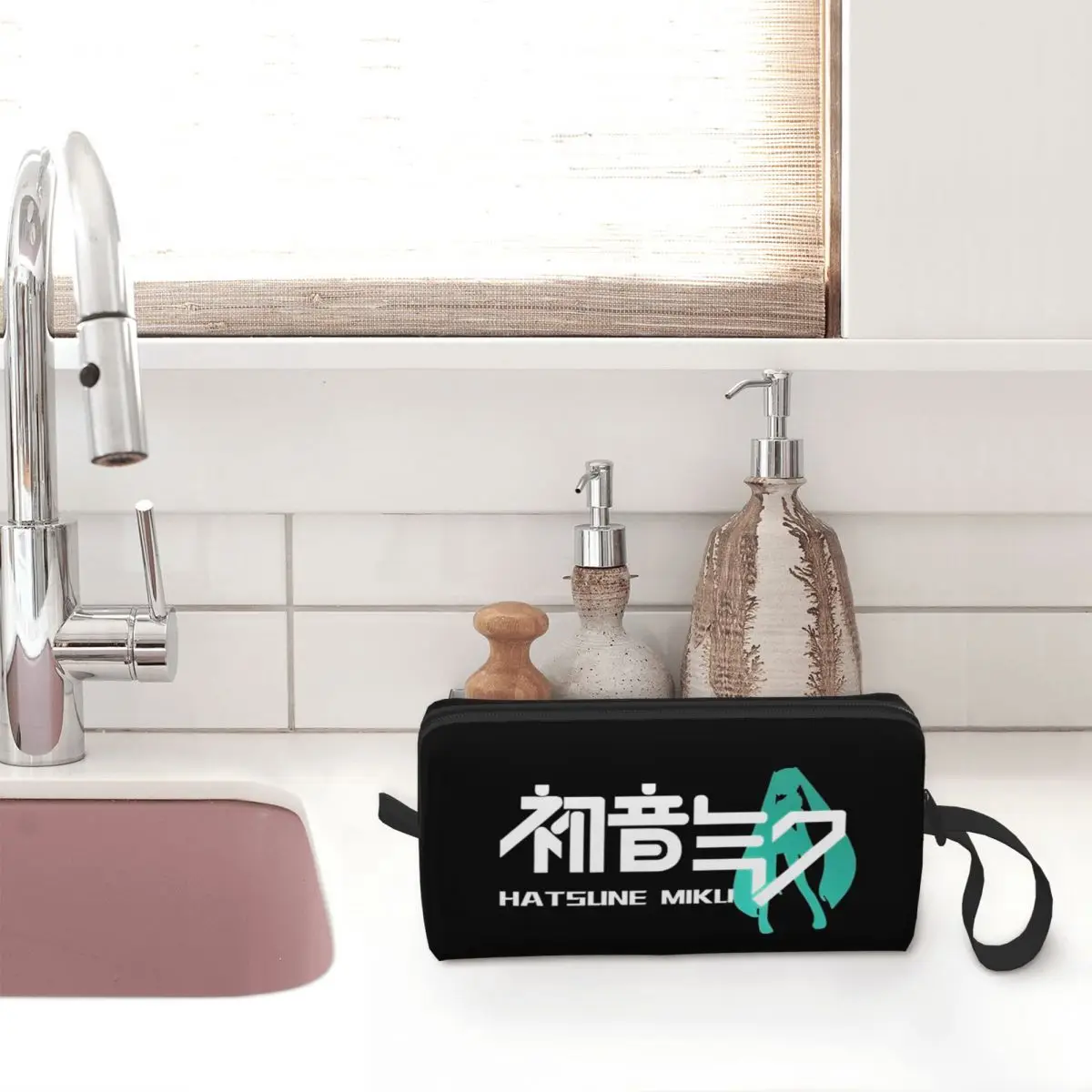 Miku Virtual Idol Japanese Anime Fans Makeup Bags H-HATSUNE Men Cosmetic Bag Stylish Outdoor Makeup Organizer Case