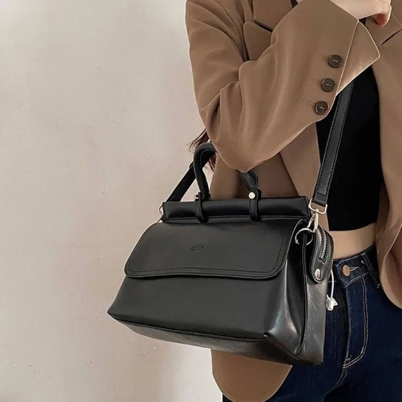 Vintage Fashion PU Messenger Shoulder Bag Ladies Commuter Large Capacity Crossbody Bag Korean Zip Purses and Handbags for Women