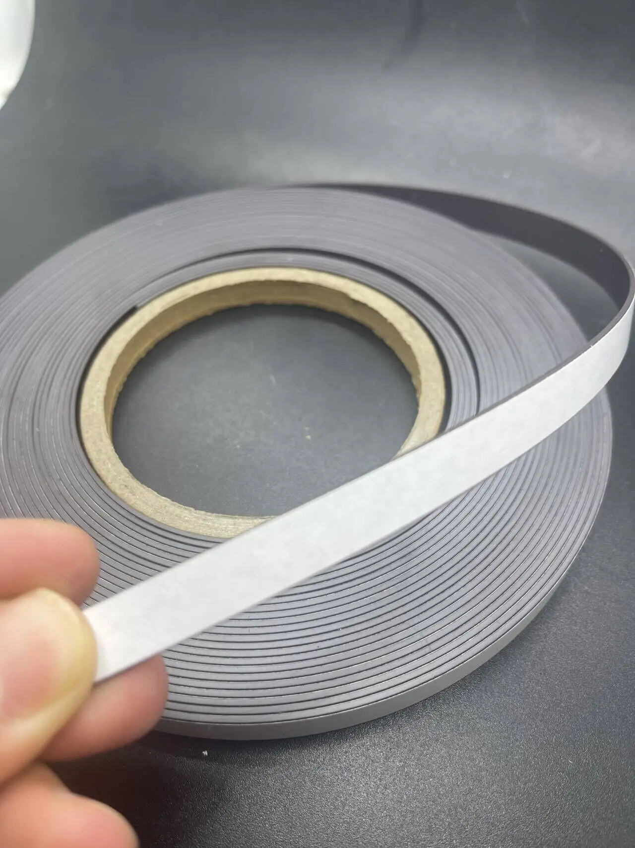 10Meter/lot Rubber Magnet 10*2mm self Adhesive Flexible Magnetic Strip Rubber Magnet Tape width 10mm imanes