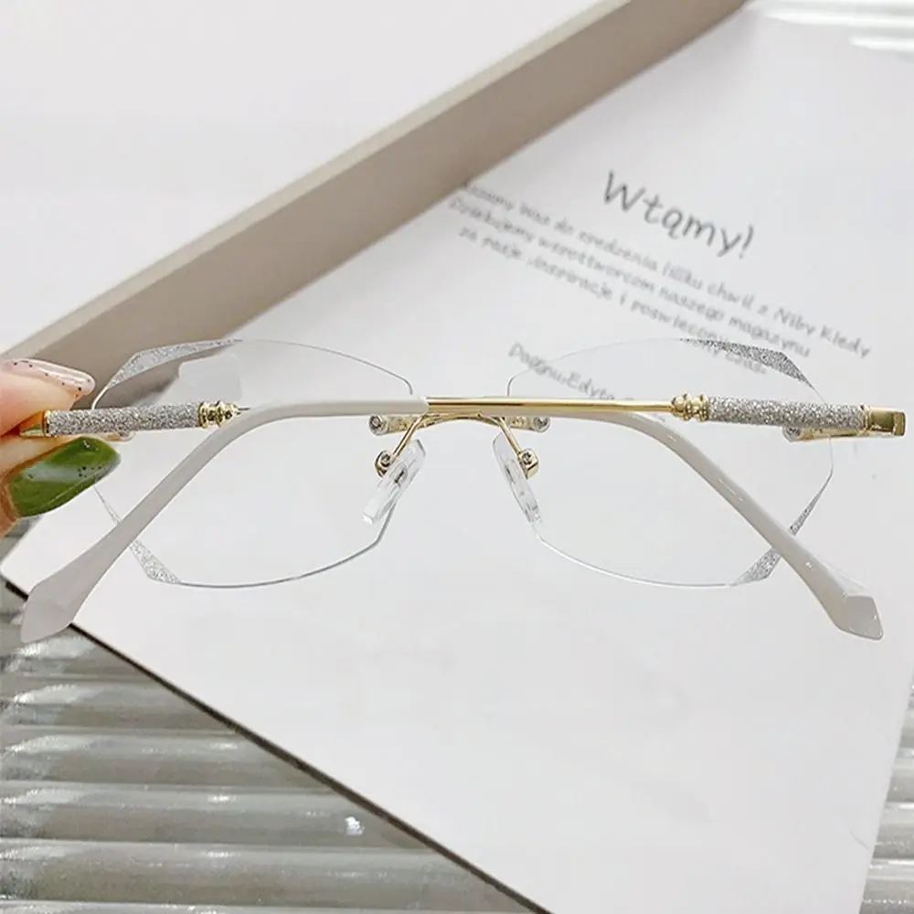 Portable Diamond Vision Care Anti-Blue Light  Eyeglasses Ultra Light Frame Myopia Glasses Eye Protection
