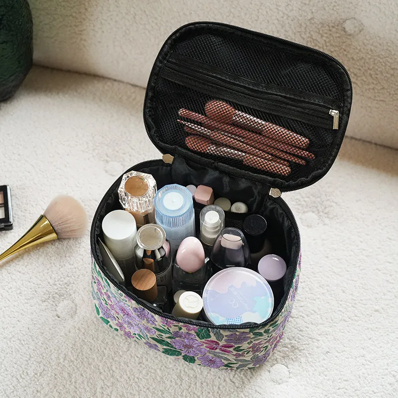 Elegant Floral Embroidered Makeup Bag Women's Storage Box Fashion Travel Washbag Storage Bags Square Cosmetic Handbags