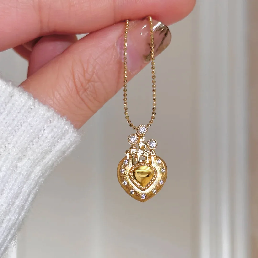 Designer Castle Heart Shape 18k Yellow Gold Pendant Necklace for Women Gold Necklace Valentine's Day Fine Jewelry Gifts Diamond