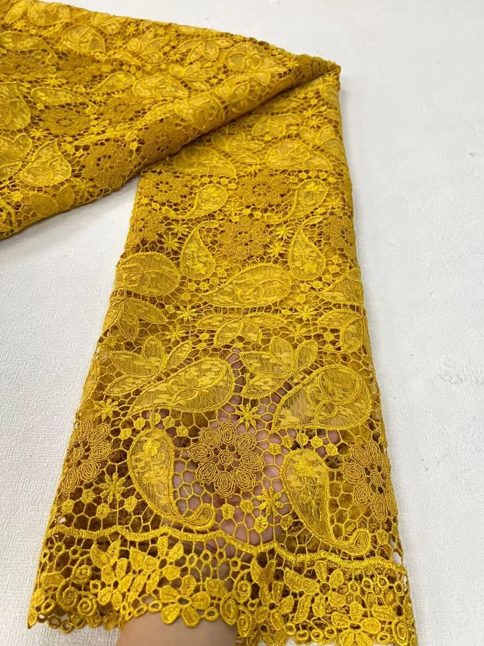 

Элитная африканская нигерийская тюлевая кружевная ткань 2026 года с вышивкой, роскошная ткань для праздничных платьев, французский гипюр с пайетками для шитья, 5 ярдов