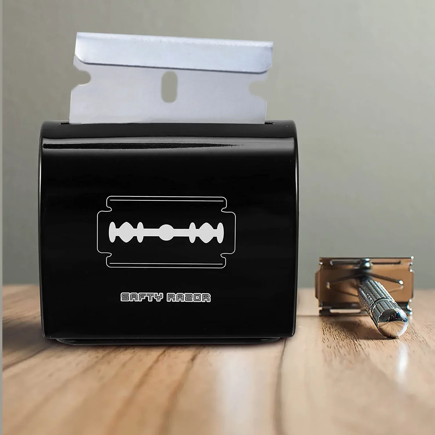 Razor Blade Recycling Box Razor Blade Disposal Case Mini Trash Can Barber Shop Accessories Needle Tube Trash Collector Organzier image 6