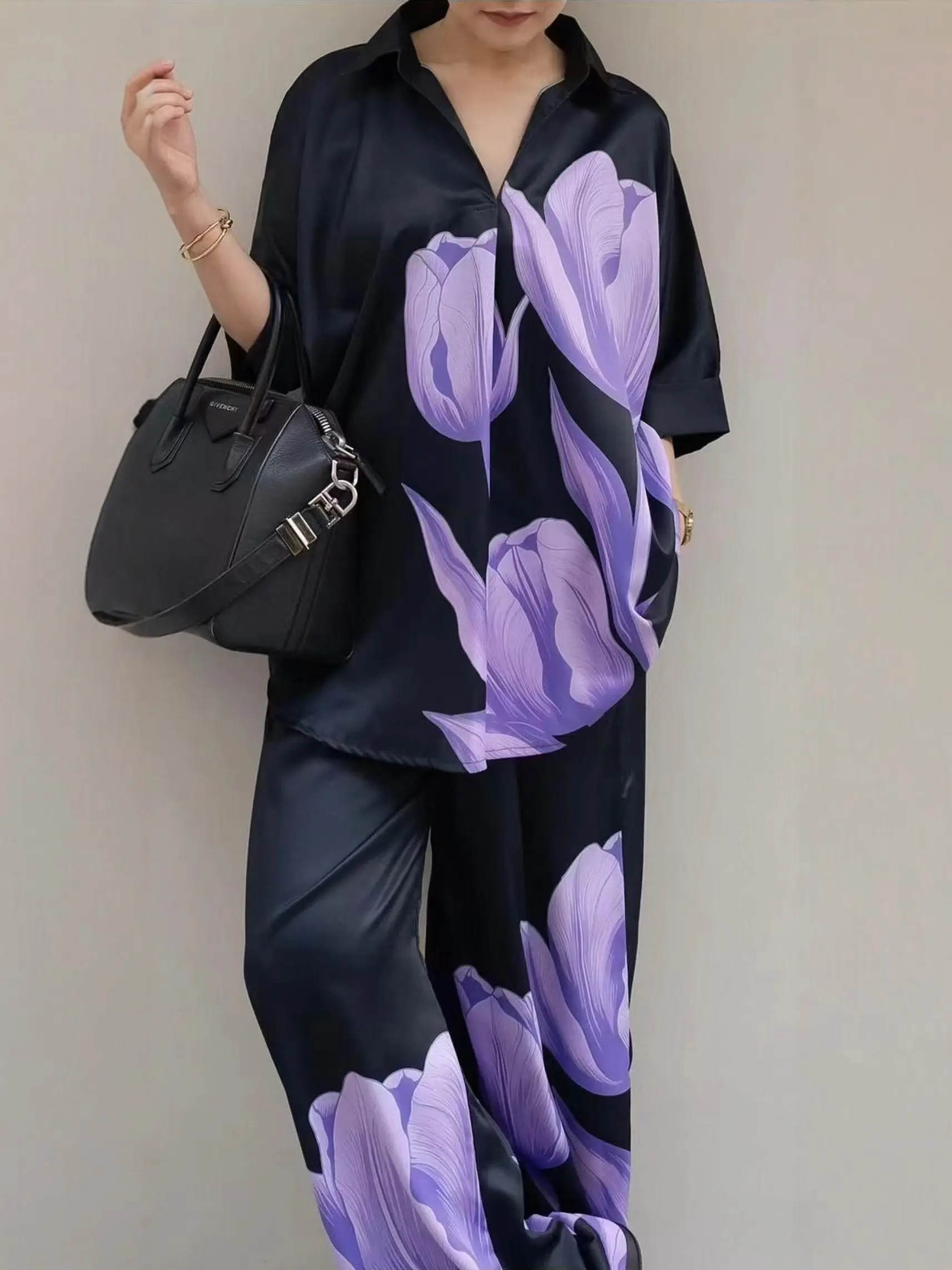 

Clothland Women Vintage Tulip Floral Suit Half Sleeve Loose Shirt Wide Leg Trousers Pants Black Two Piece Set TA761