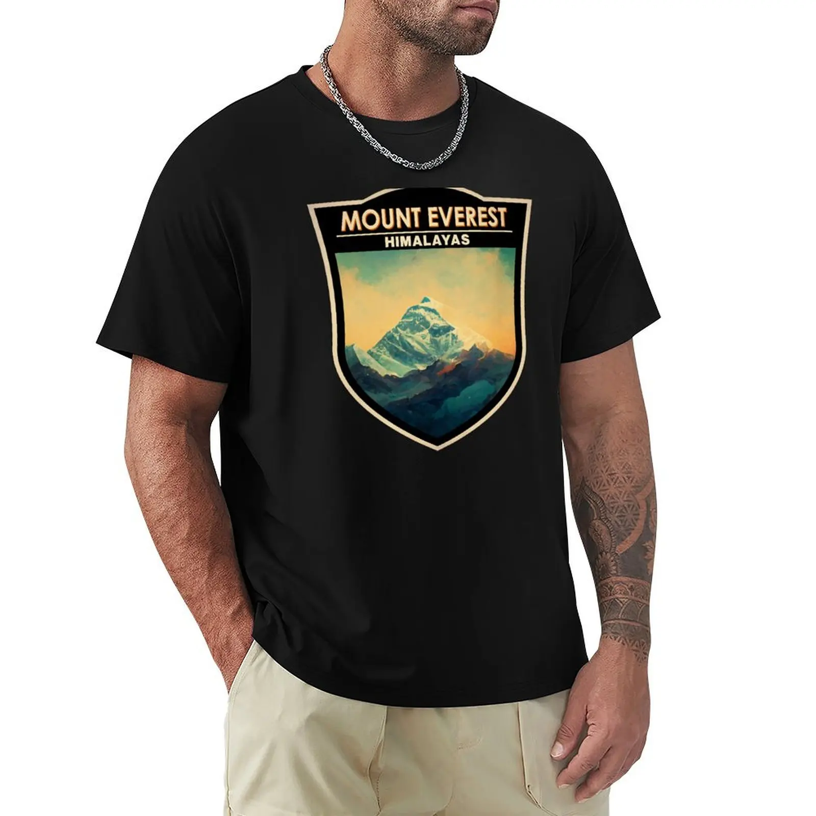 

Mount Everest Himalayas Watercolor Badge T-Shirt Simple Solid Color Crew Neck Tee