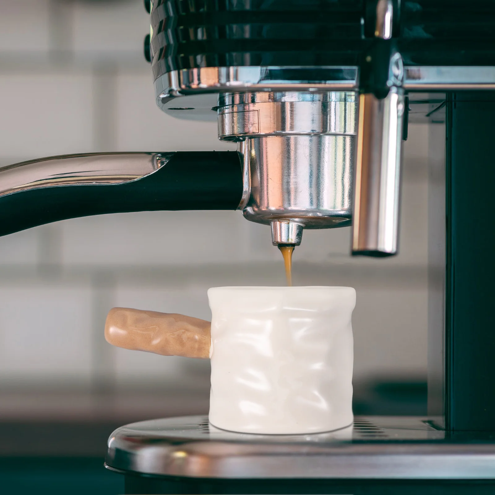 

Ceramic Sauce Pitcher Multi-Use for Milk Cream Coffee Syrup Stylish Tableware Easy Hold Spout Design Compact Storage