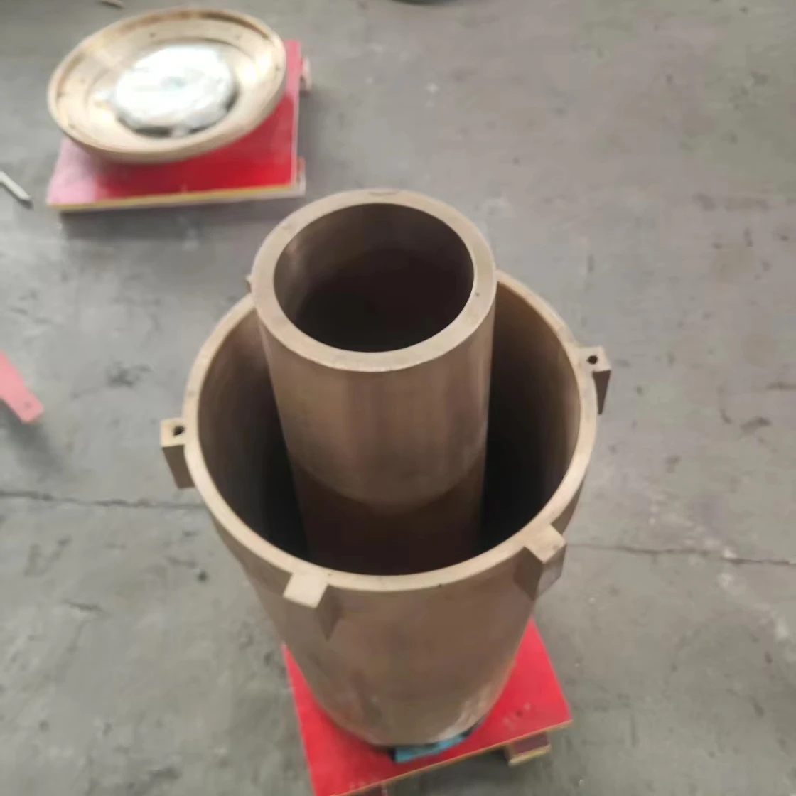 High Quality Cone Crusher Spare Parts Socket Liner Eccentric Shaft Inner Outer Bushing Cone Crusher Cooper Parts