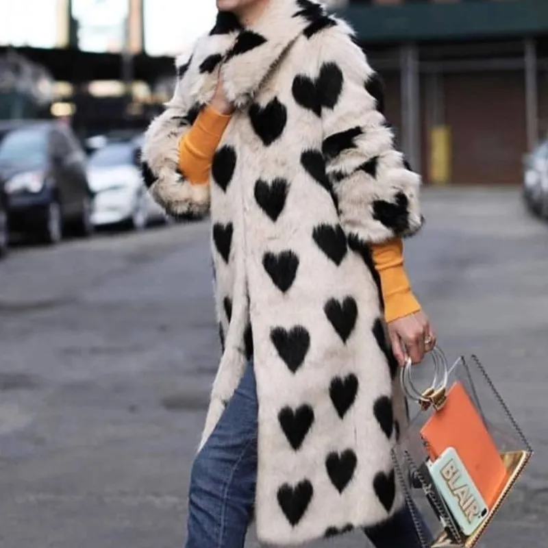 

2025 Women's Longline Faux Fur Coat Thickened Plush White Jacket Heart Pattern Warm Outwear Winter Casual Street Fur Overcoat