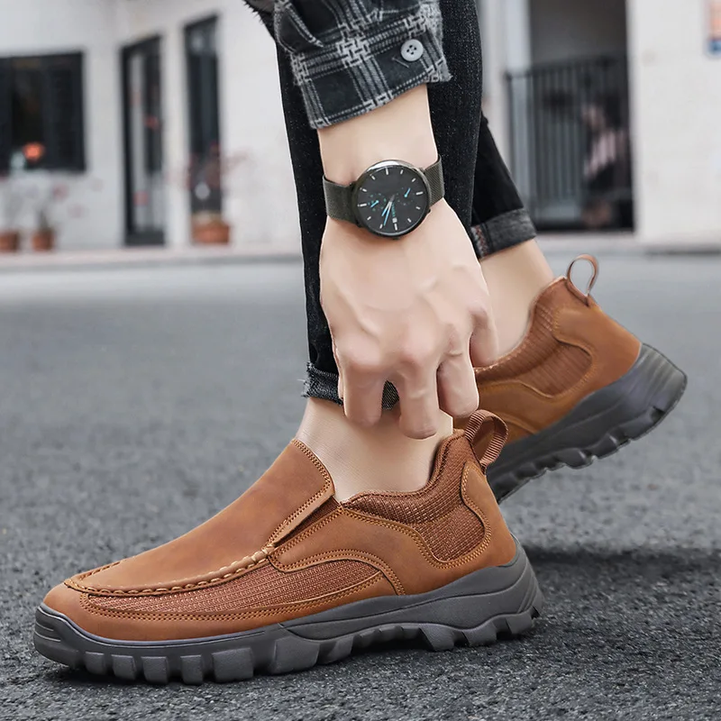 Leather Casual Shoes Men Sneakers Outdoor Men Shoes Breathable Flats Shoe Hot Sale Platform Slip On Men Loafers 2024