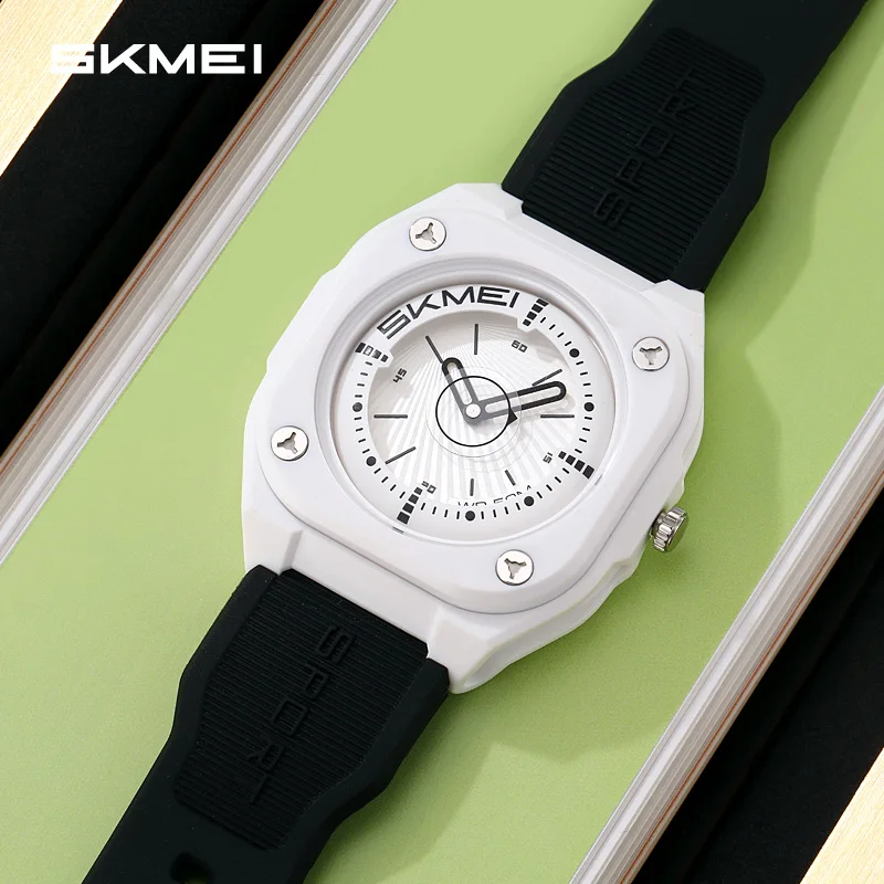 

SKMEI 2329 Fashion Men’s Quartz Watch with Silicone Strap 50M Waterproof Wristwatch Sports Watch for Men relógios masculino