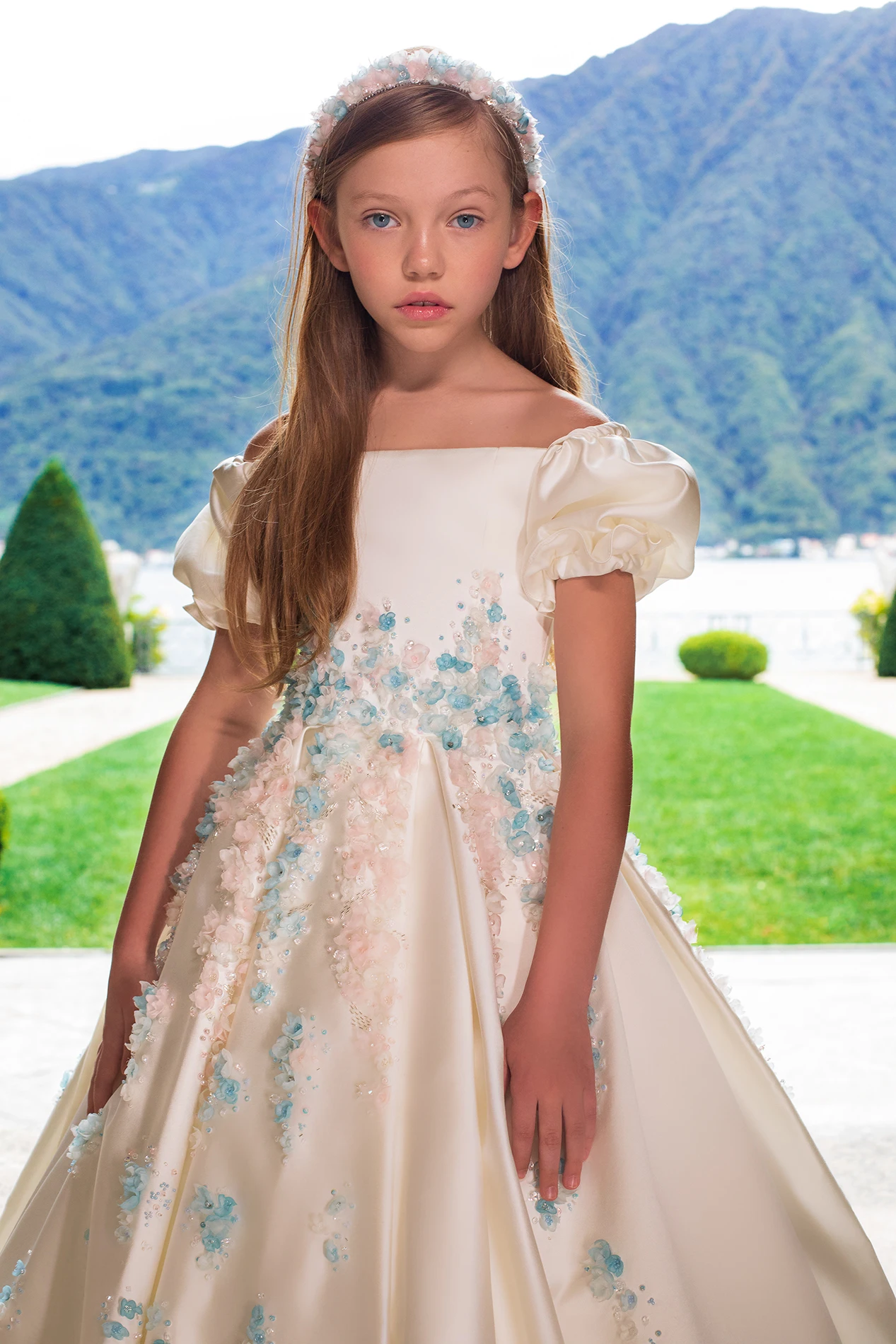 

ROSEINTHEBOX Wedding Gown Girl short-seeve Ball Gown Satin 3D Florals Bodice Tassel Embroidery Beaded Princess Ball-gown Custom