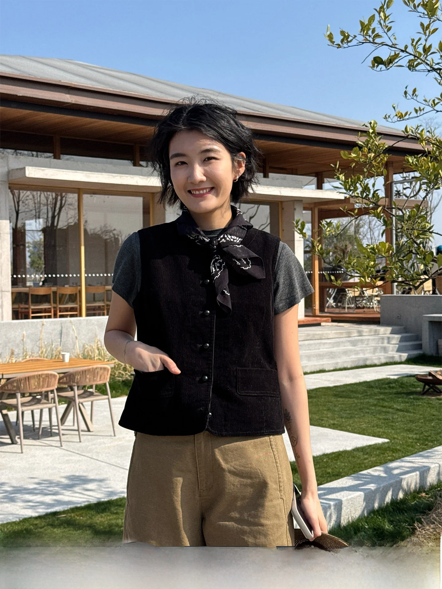 

Black Corduroy Vest Women's Style Short Pure Cotton Spring New Arrival Langqing Commute Style round Neck Single Button Closure