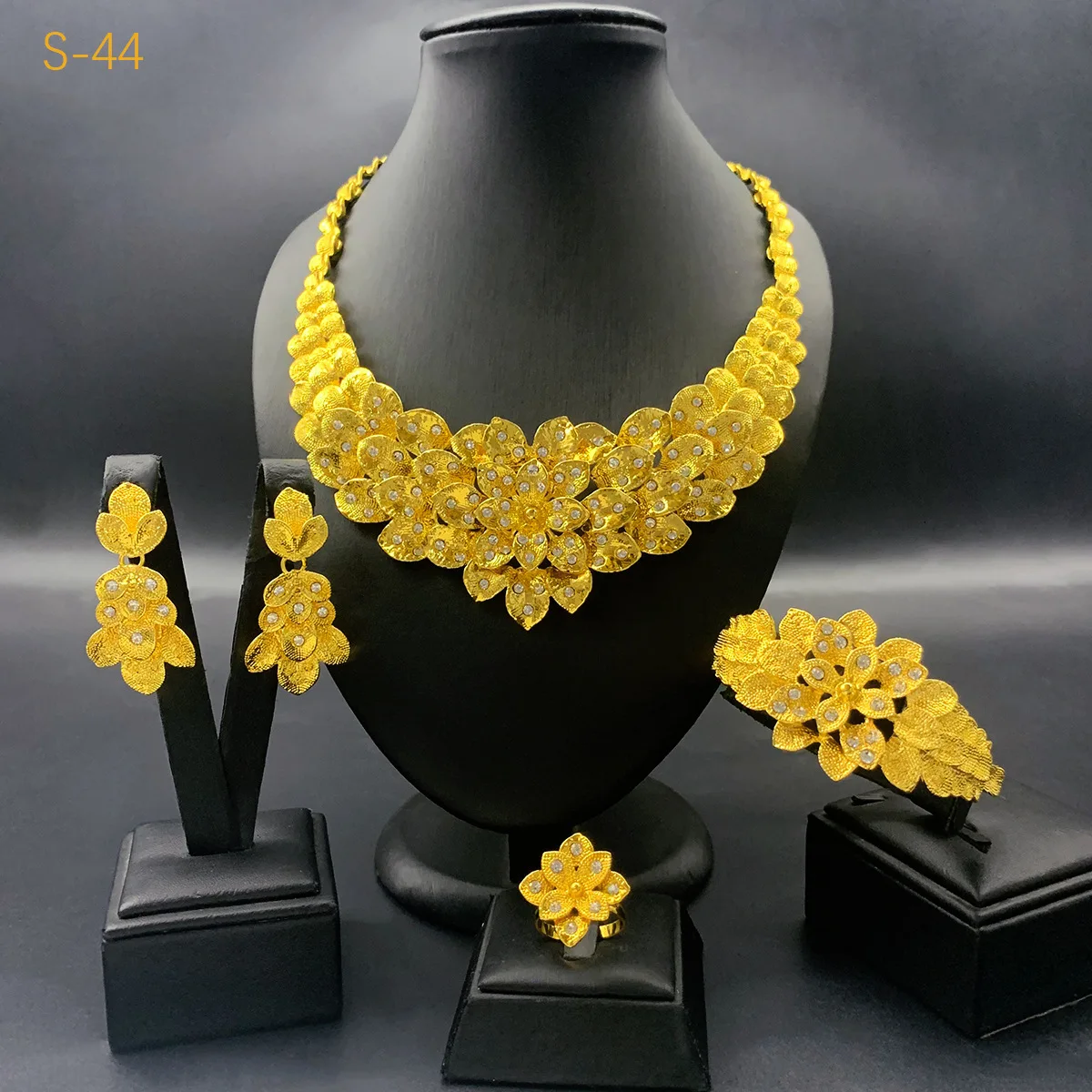 AU999 Women's Flower Diamond Starry Bridal Set 24K Gold - Gold enhances shine, wedding-centric design