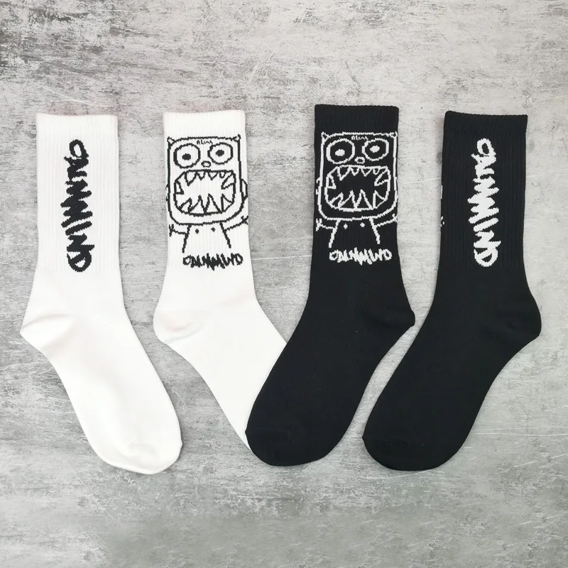 Calcetines largos de algodón con estampado de grafiti para hombre y mujer, medias divertidas de estilo Hip Hop, Harajuku, Anime, diablo, Grimace, color blanco y negro