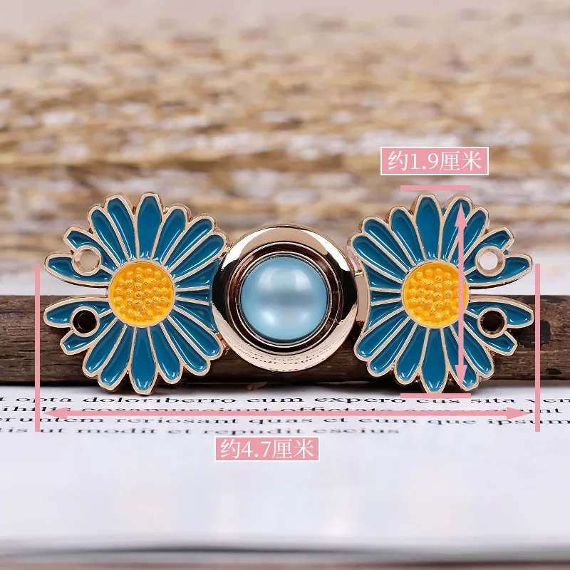 The New Fashion Same Style Retro Small Daisy Metal Disc Button Cheongsam Stand-up Collar Chinese Dress Decorative Buttons