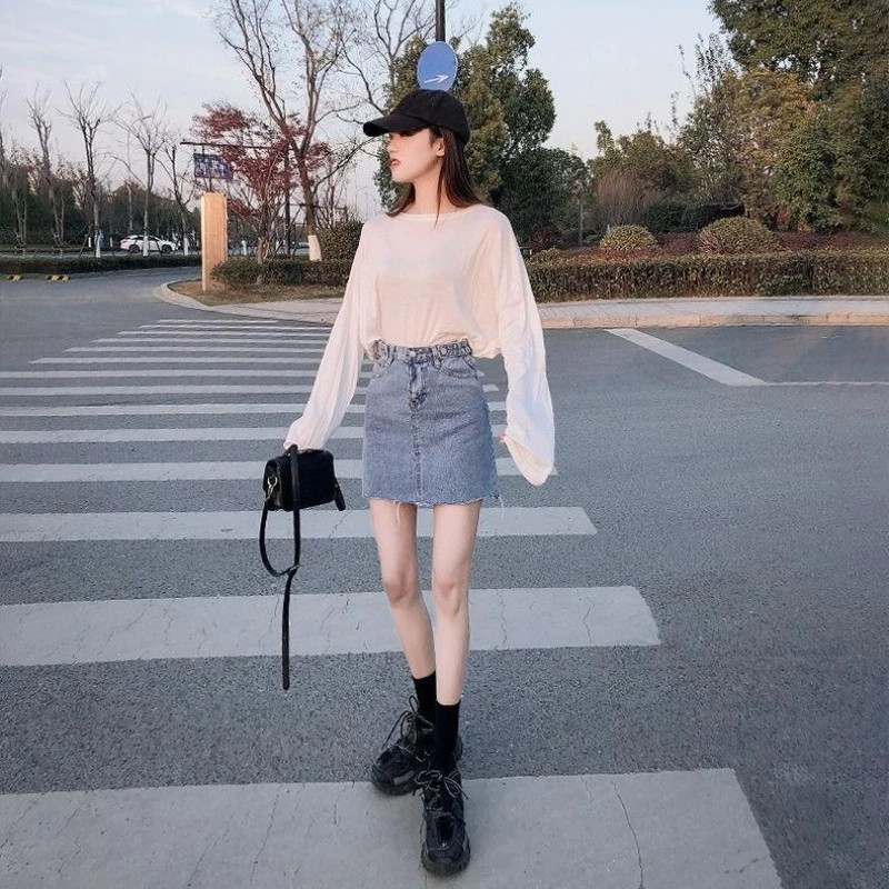 

Женская джинсовая мини-юбка 2026 года, новинка, светлый деним, корейский стиль, А-силуэт, облегающая, летняя, с высокой талией, приталенная