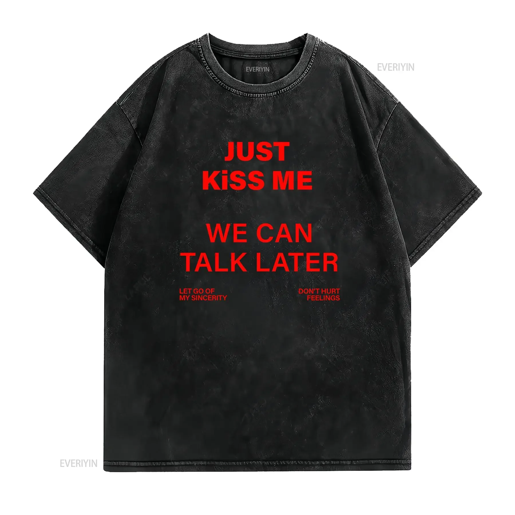 Maglietta Uomo Estate 100 Cotone Con Taglio Comodo E Scollo Tondo Stampa Rossa Bianca Just Kiss Me We Can Talk Later Su