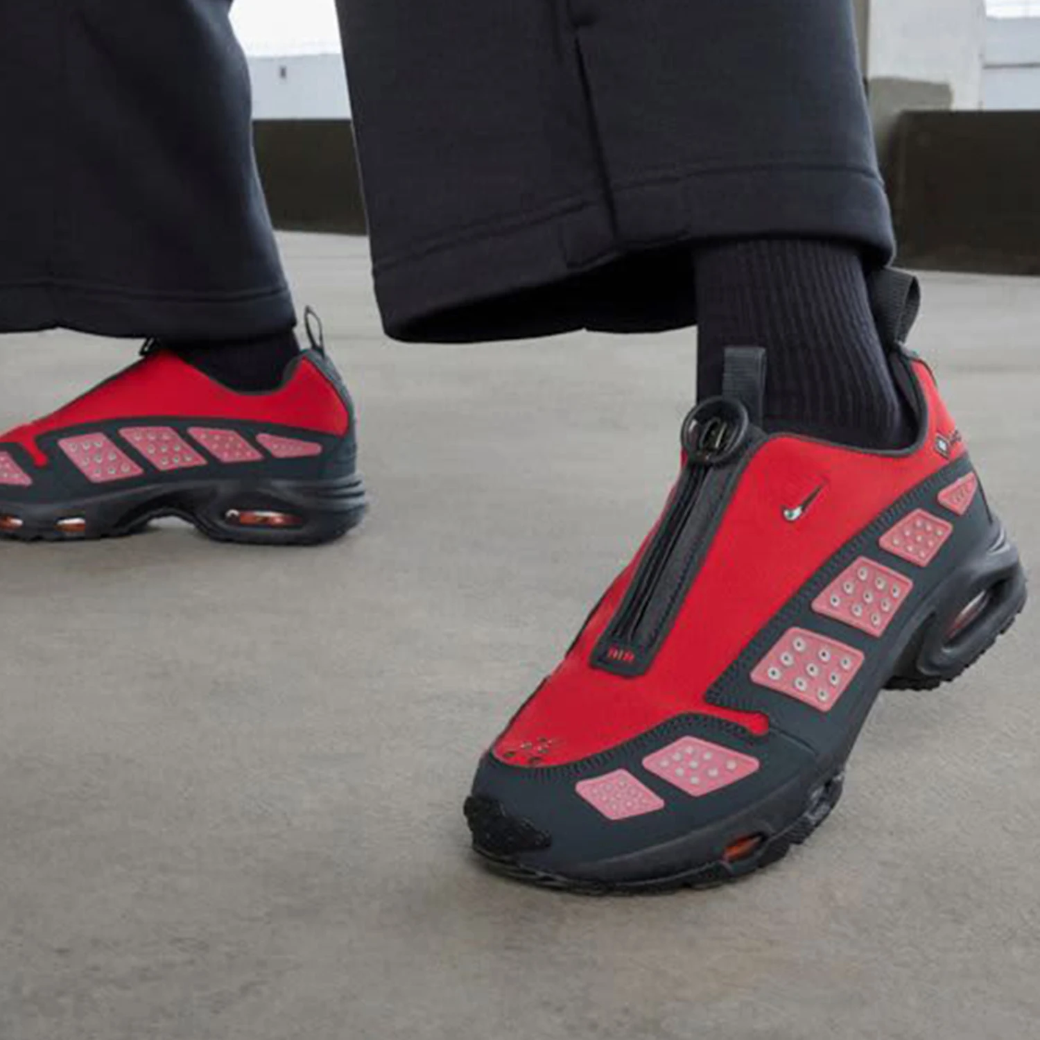 

Nike Authentic Air Max SNDR GTX Men's and Women's Cushioning Running Shoes FZ4238-800