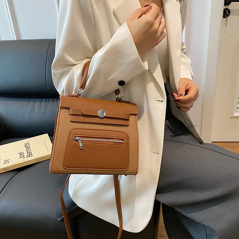 

2025 Women's Luxury Niche Design, Fashionable and Versatile, Large Capacity, Single Shoulder or Portable,