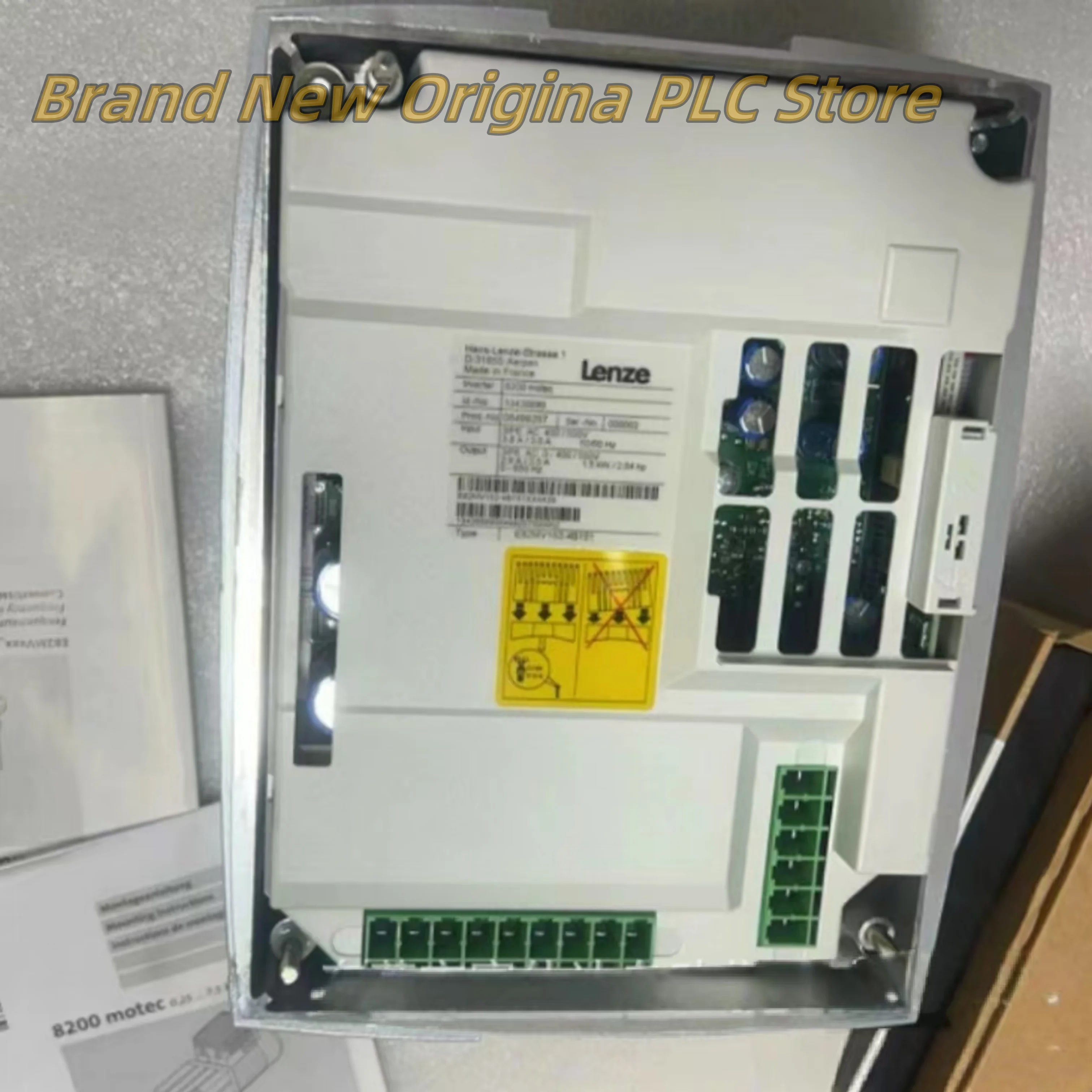 

E82MV402-4B001 new E82MV402-4B151 Frequency converter in box