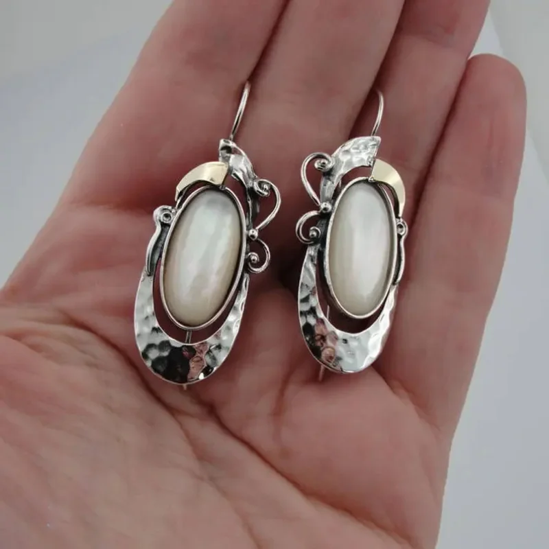 Vintage Silver Color Oval Inlaid with White Stone Women Earrings Classic Unique Metal Die Cast Pattern Dangle Earrings