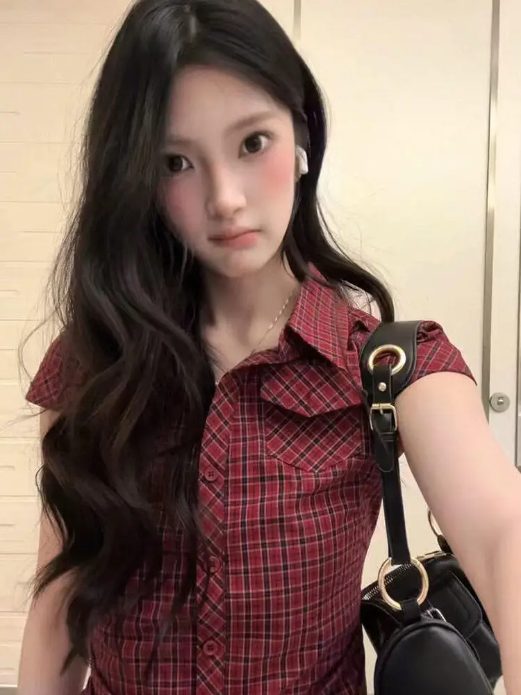 

Retro Korean Style Short Sleeve Shirt Women's Slim Fit Waist Cinching Pocket Detail Summer High Waist Slimming Effect Top