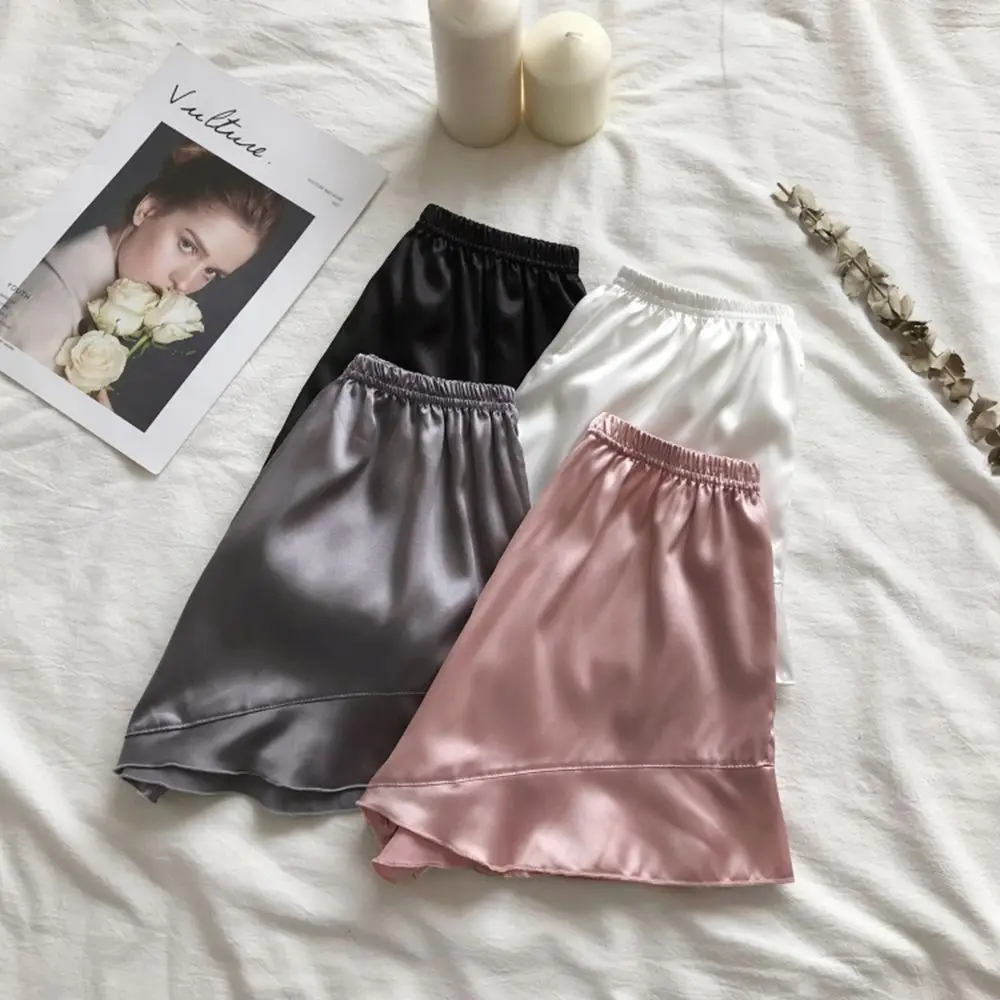 

Летние матовые шорты-накладки с рюшами для защиты от просвечивания