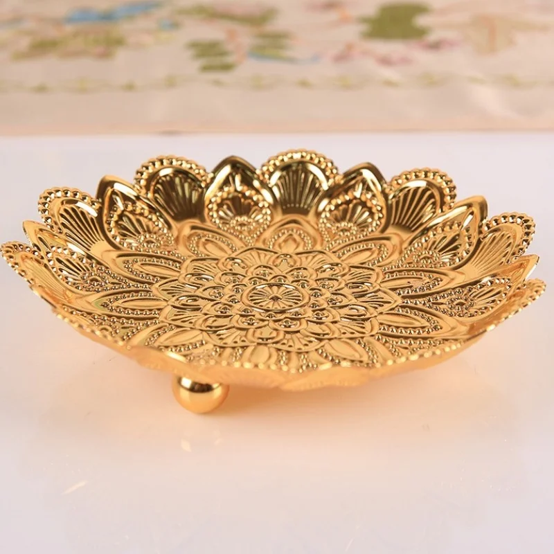 

European Luxury Fruit Plate, Alloy Household Flower Shaped Plate, Gold Snack Plate Home Tabletop Living Room Decoration, 14.2 cm