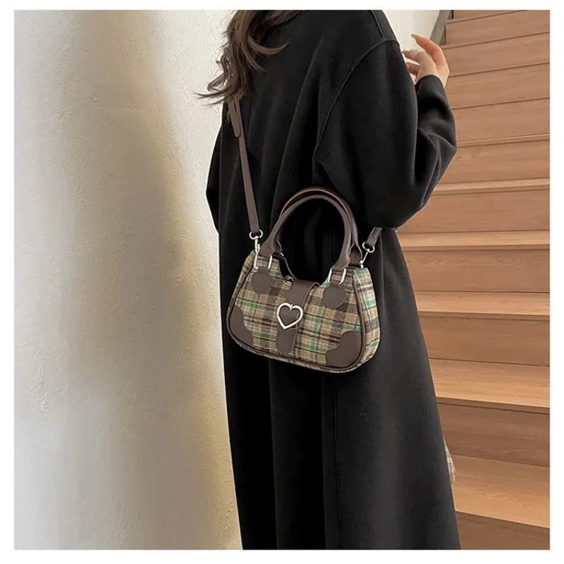 Womens Plaid Handbag Korean Fashion Satchel Sweet Cute Elegant Casual Shoulder Bag Autumn Winter Woolen College Girls Armpit Bag